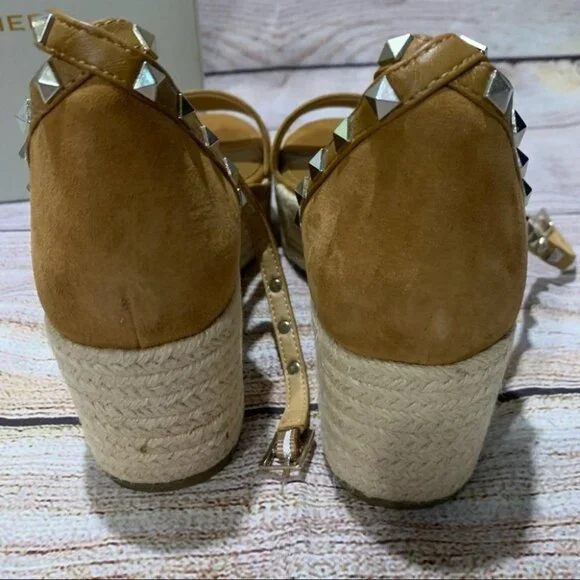 Marc Fisher Light Brown Suede Mf Jazlyn Platforms - Picture 8 of 12